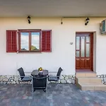 Apartament 5235-8 In