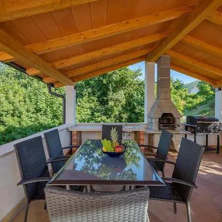 5235-8 In Drenje (Istria)