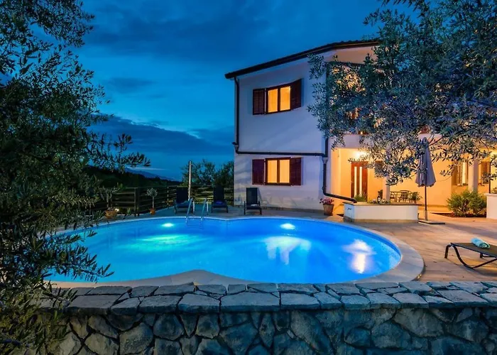 5235-8 In Appartement *